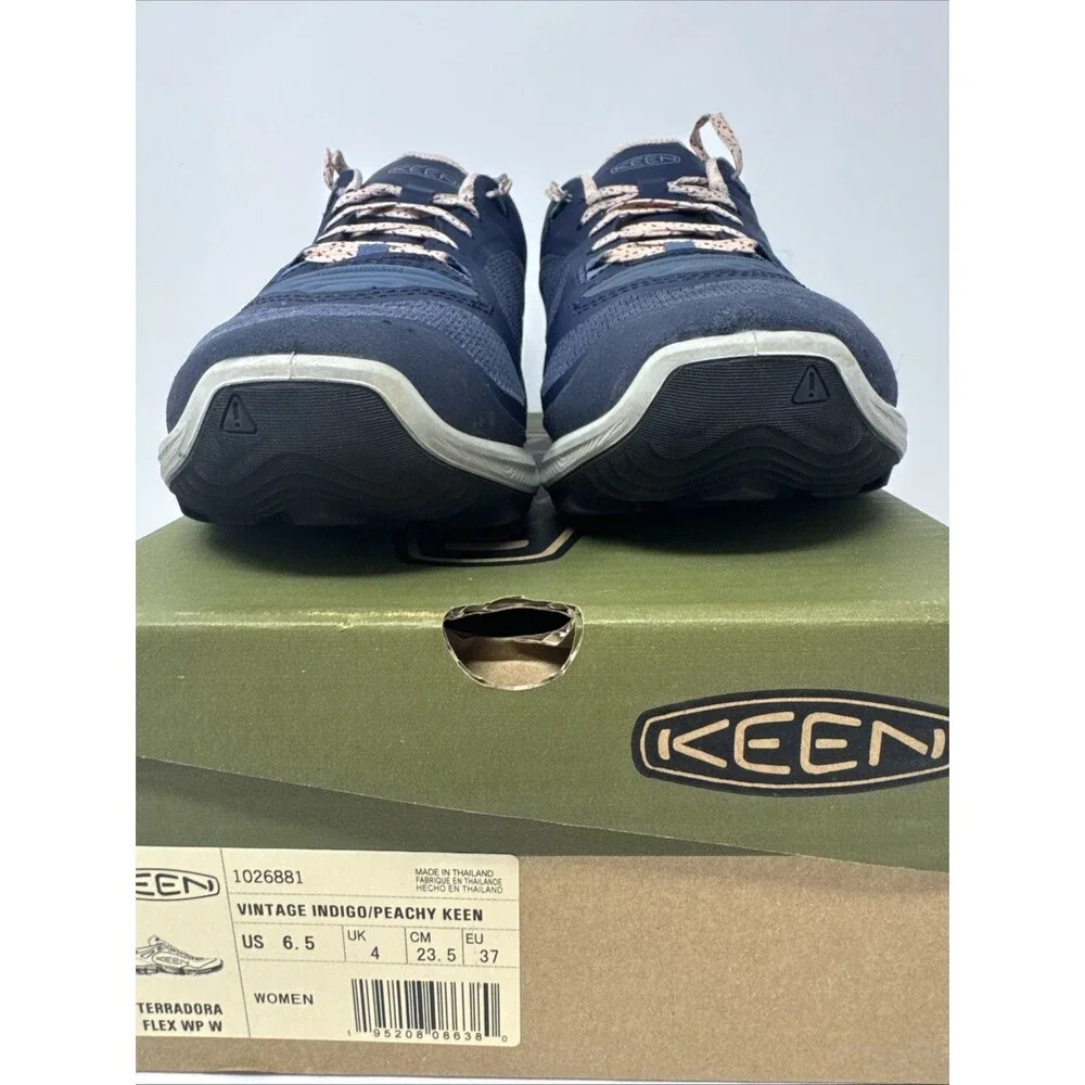 KEEN Women's TERRADORA FLEX Waterproof Hiking Sneakers Size 6.5 INDIGO/PEACH